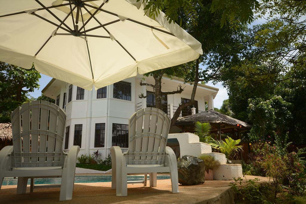 Hilltop Pool And Villa Puerto Princesa Eksteriør billede