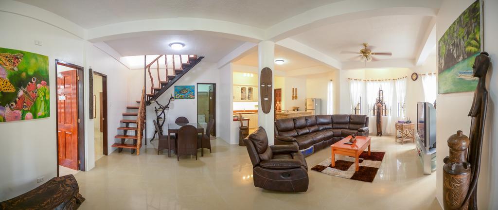 Hilltop Pool And Villa Puerto Princesa Eksteriør billede